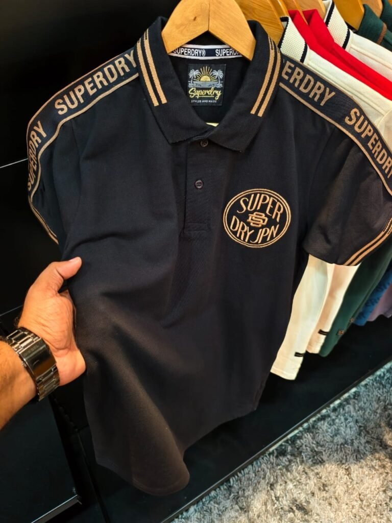 SUPERDRY BLACK T-SHIRT