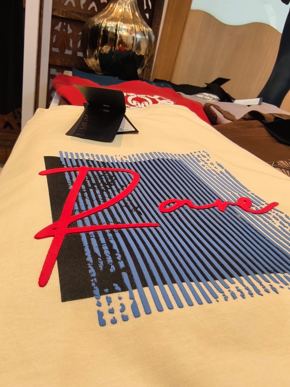 RARE RABBIT WHITE TSHIRT - Image 2