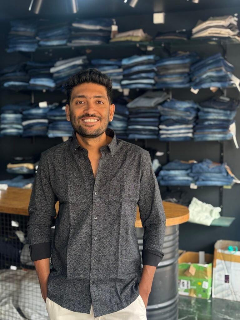 M19 BLACK SHIRT 8